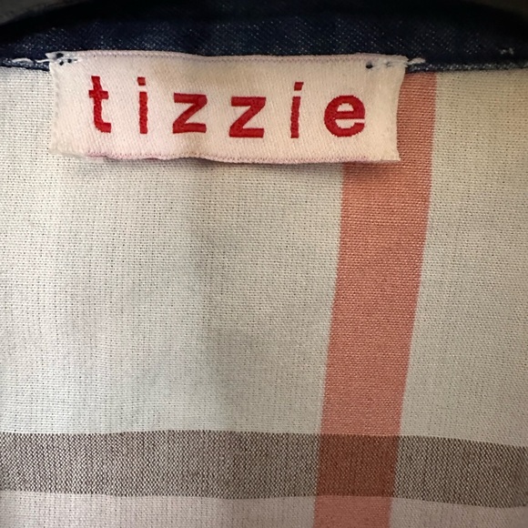 Tizzie LS Denim Ruffle Edge Button Up Shirt NWOT - Picture 5 of 7